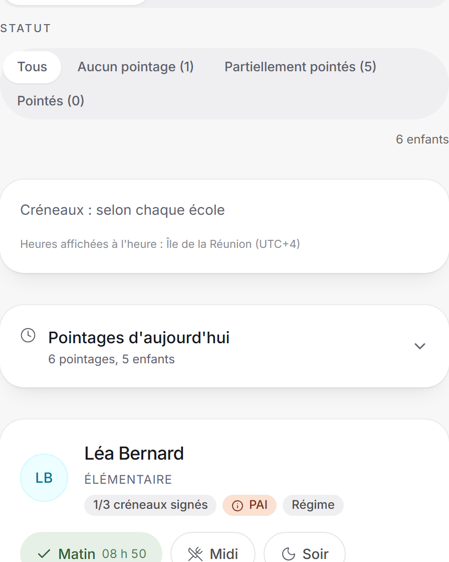Écran de pointage : filtres par statut, enfants pointés et à pointer, créneaux matin, midi et soir